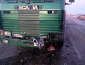 Сегодня в Крыму на трассе "Таврида" столкнулись грузовой и легковой автомобили (фото)