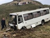 Вчера вечером рейсовый автобус, ехавший из Керчи, скатился в овраг, один пассажир погиб