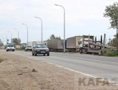 На Золотом пляже вновь парковки дальнобойщиков
