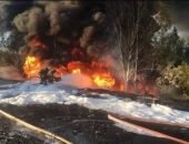Ночью под Екатеринбургом перевернулся и взорвался бензовоз, трое погибли