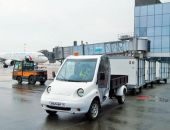 Сделанный на заводе в Крыму электрокар прошел испытания в аэропорту Симферополя (фото)