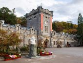 Пассажиров первого поезда в Крым ждут на бесплатные экскурсии в «Массандре»