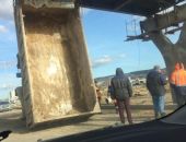 ДТП в Крыму: самосвал оставил кузов под мостом и уехал (фото)