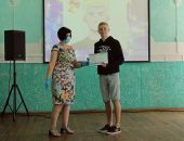 Феодосийским выпускникам вручили аттестаты