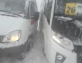 В Феодосии в снегу близ Подгорного застряли два автобуса с пассажирами