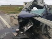 Сегодня утром под Симферополем автомобиль врезался в ограждение, водитель погиб