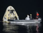 Корабль SpaceX с коммерческим экипажем приводнился в Атлантике