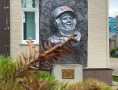На Сахалине установили выброшенный на свалку памятник Гагарину