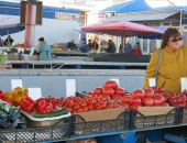 Цены на рынке Феодосии: появились в продаже молодой картофель и клубника
