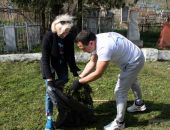 Весенний субботник на Старом городском кладбище Феодосии