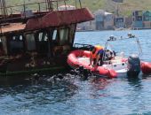 В Феодосии водолазы отрабатывают навыки спасения людей