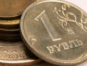 Рубль сильно упал к доллару и евро