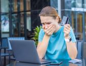 Мошенник выманил у жительницы Евпатории по телефону почти миллион рублей