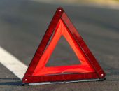 В Крыму пьяный на ВАЗе протаранил стоящее авто, пострадали пять человек