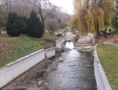 В Симферополе вандалы разбивают набережную реки