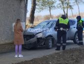 В Керчи «Nissan» въехал в пятиэтажку
