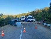 В Алуште водитель врезался в ограждение и погиб