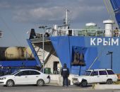  105 грузовиков ожидают переправы через Керченский пролив