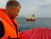 МЧС Феодосии спасли мужчину, который не смог доплыть до своей лодки