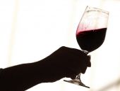 В Севастополе мужчина продавал опасную для жизни и здоровья жидкость под видом вина