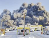 Пожар на складе Wildberries в Петербурге потушить пока не удается