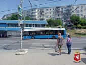 Девушка попала под колёса троллейбуса в Севастополе