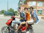 В Крыму участились ДТП с участием "бесправных" подростков на мопедах