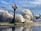 Штормовое: завтра в Крыму ожидаются дожди и сильный ветер