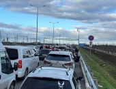 Очередь перед мостом в Крым снова начала расти с утра