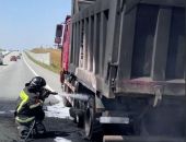На Тавриде в районе Скворцово загорелся грузовик