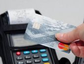 В Крыму безработный тайком расплачивался картой матери  В Крыму безработный тайком расплачивался картой матери