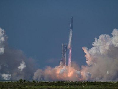 SpaceX ��������� ����� ������� ������ � ������� ������������