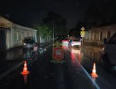 В Керчи "Мерседес" выехал на встречку и врезался в "Ладу", трое пострадавших В Керчи "Мерседес" выехал на встречку и врезался в "Ладу", трое пострадавших