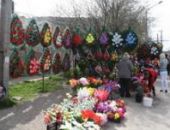 В Симферополе хотят убрать стихийный рынок ритуальных услуг