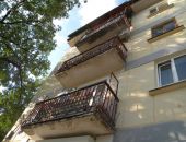 В Симферополе фасадами зданий на улице Горького занимаются три строительные фирмы