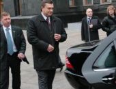 Из-за кортежа Януковича, следовавшего на похороны Джарты, милиция задерживала людей