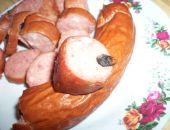 В Крыму на мясокомбинате "Дружбы народов" СЭС высматривает кусочки крыс