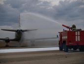 В Симферополе пожарные облили водой лайнер из-за сломанного шасси