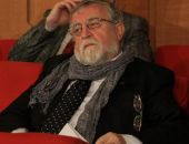 Депутаты Крыма ходят в клетчатых шарфах поверх пиджака и с баронскими перстнями
