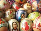 Симферопольцев призывают не клеить святых на пасхальные яйца