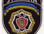 В Крыму сотрудники МВД во время обыска угрожали, ругались и уносили деньги со спиртным