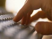 Украинцы переживают, что начальство следит за ними в соцсетях