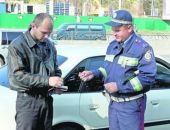 Азаров разрешил снимать ГАИшников на видеокамеры