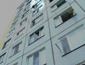 В Орджоникидзе с третьего этажа упал мужчина