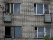 В Симферополе пьяная женщина хотела выбросить из окна собственных детей