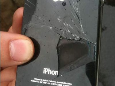 ��������� ������� �������� �� �����������: iPhone ��������� � ����� � �������