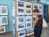 Феодосийский киноконцертный зал Звездный принадлежит городу