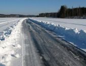 Из-за обледенения трассы Симферополь-Феодосия междугородное сообщение транспорта затруднено
