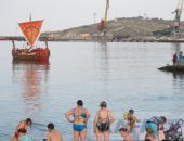 В Феодосию приплыли русские богатыри